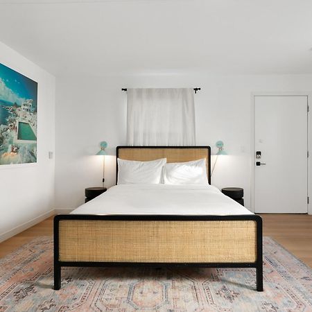 Aliza Hotel Los Angeles Exterior photo